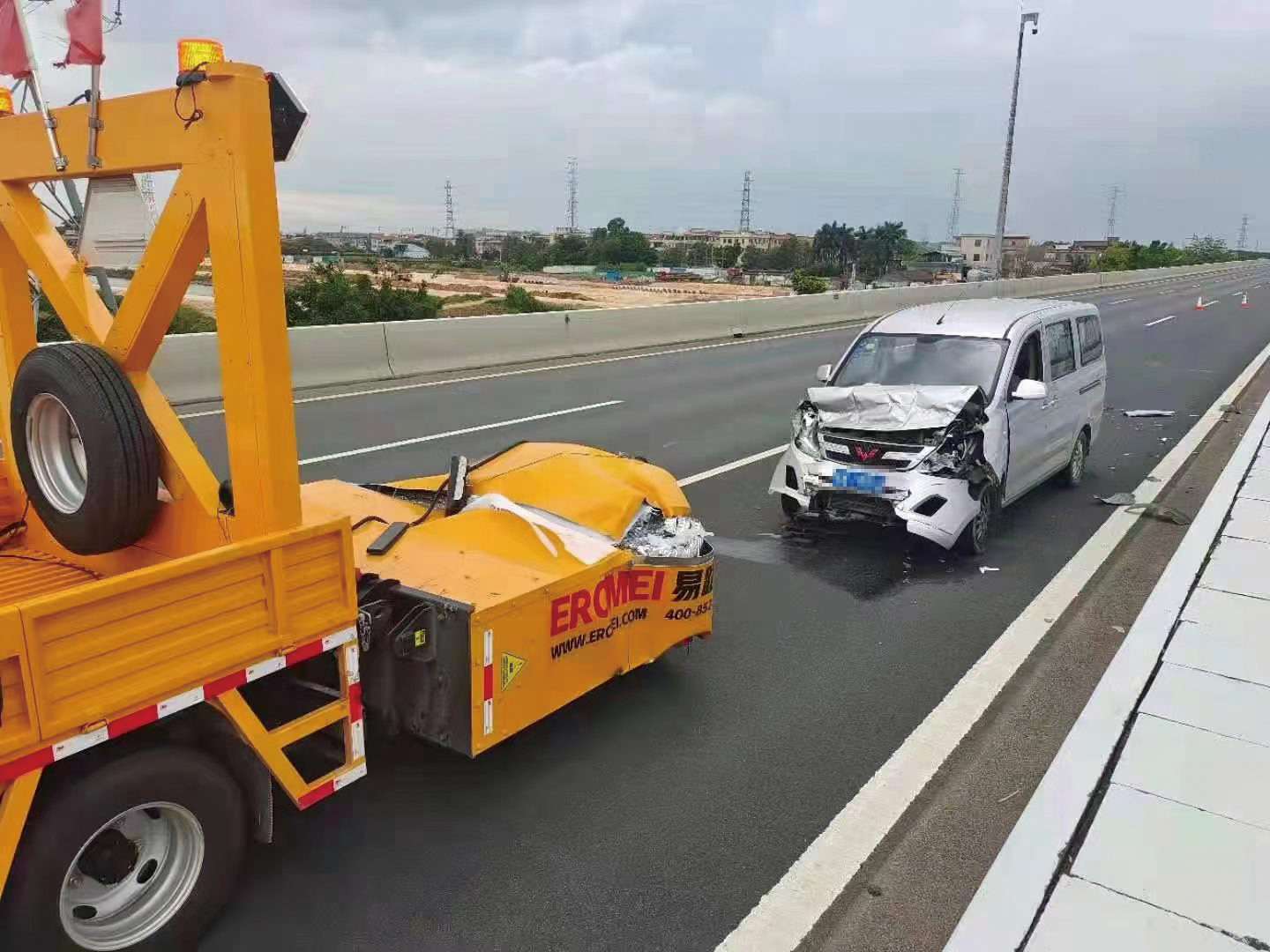 香巷六宝资料大全防撞车-案例5.JPG